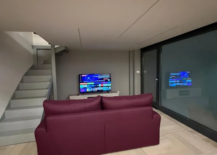 Апартаменты Dante Urban Loft